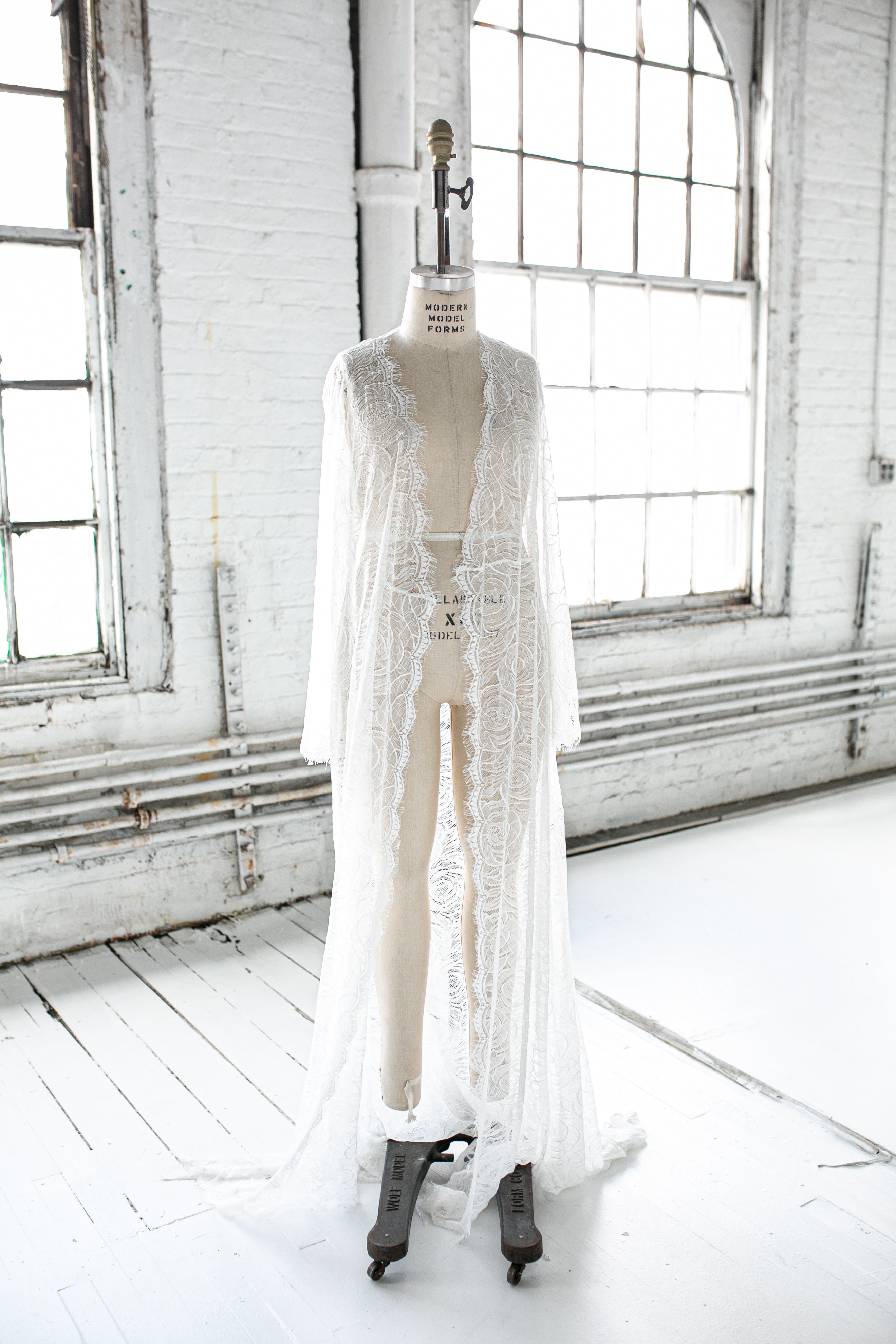Ava Robe - LE EL New York