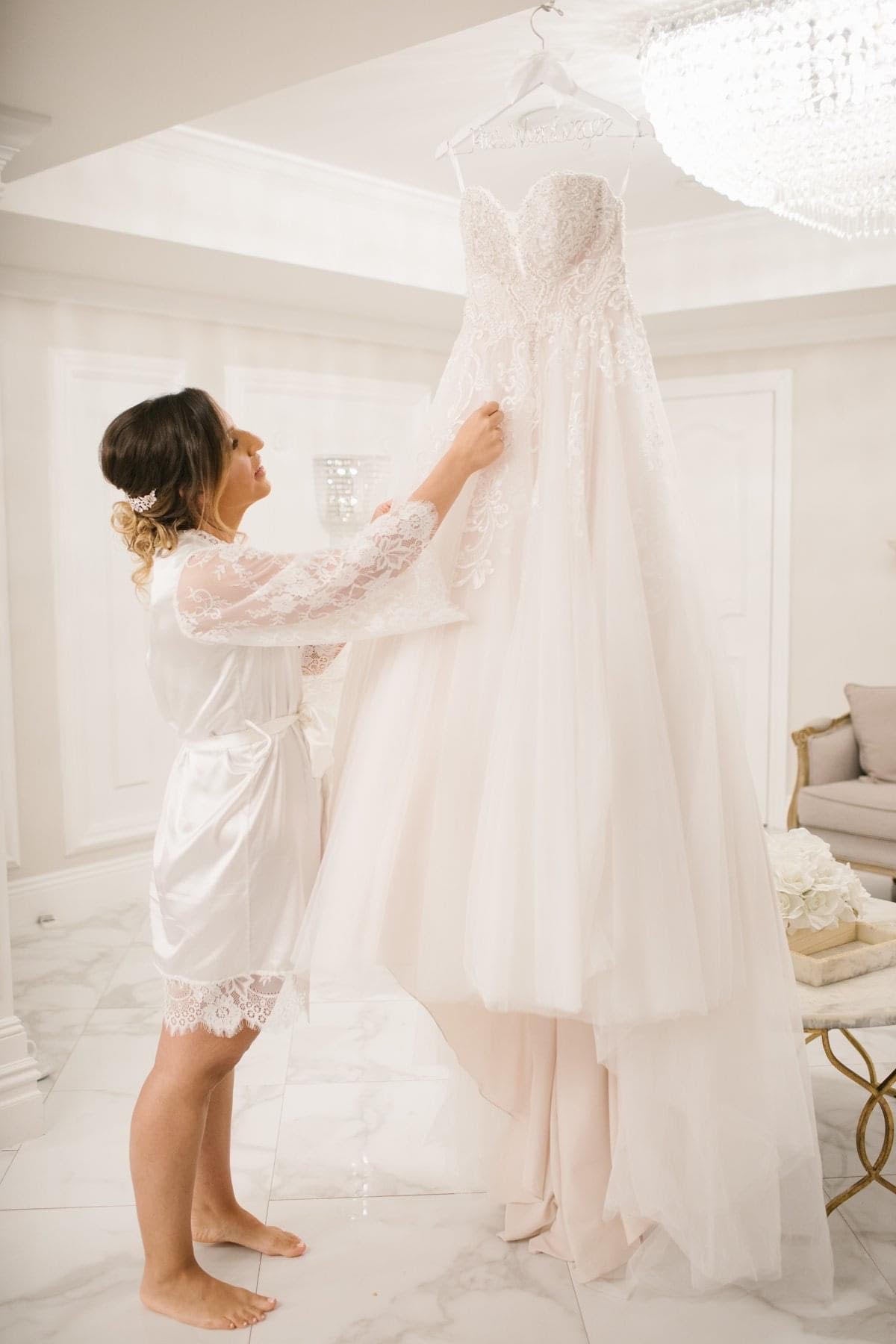 Caterina Robe - LE EL New York
